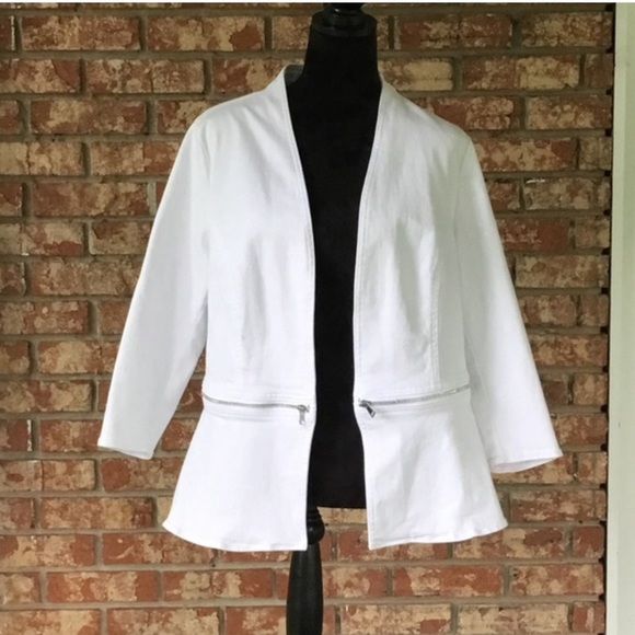 Chico's Women 3/4 Sleeve
Denim Peplum Jacket Size 3 or Large - Picture 3 of 8